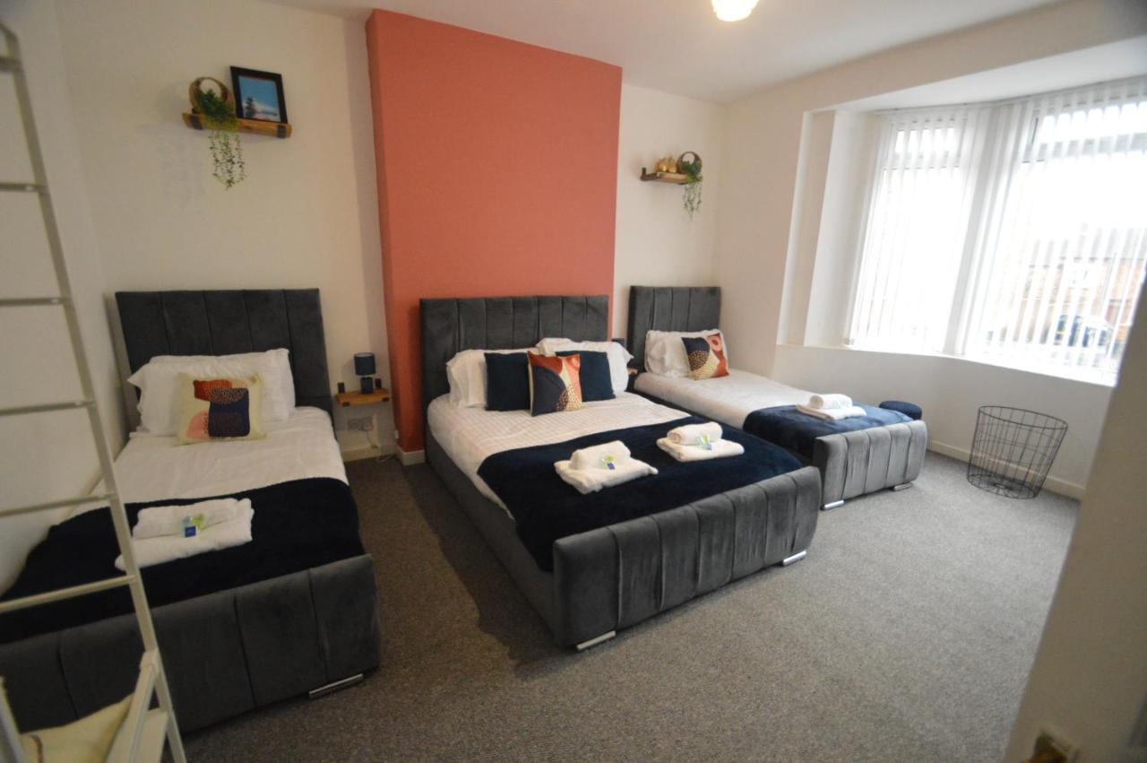 Spacious And Homely 2 Bedroom Flat - Suitelivin غيتْسْهيد المظهر الخارجي الصورة