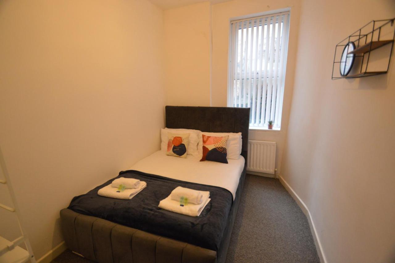 Spacious And Homely 2 Bedroom Flat - Suitelivin غيتْسْهيد المظهر الخارجي الصورة