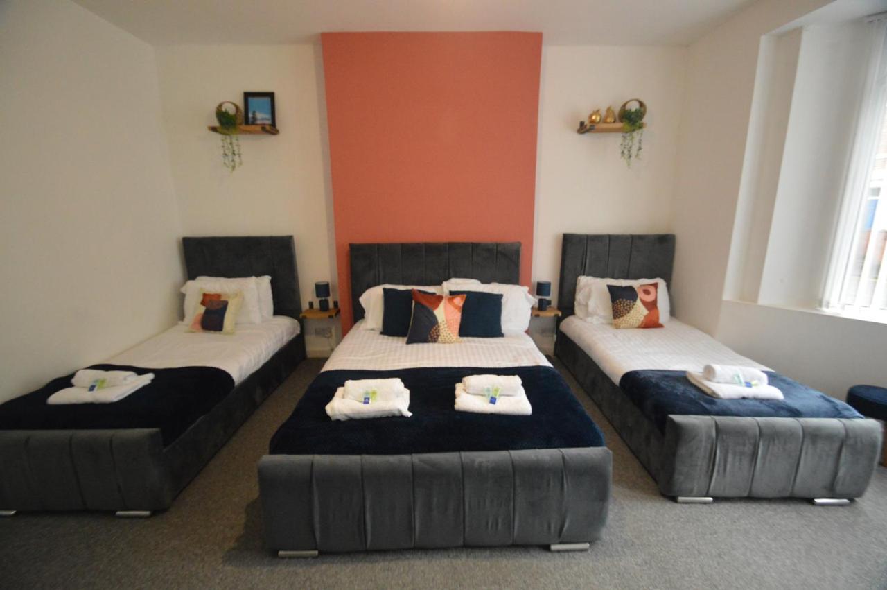 Spacious And Homely 2 Bedroom Flat - Suitelivin غيتْسْهيد المظهر الخارجي الصورة